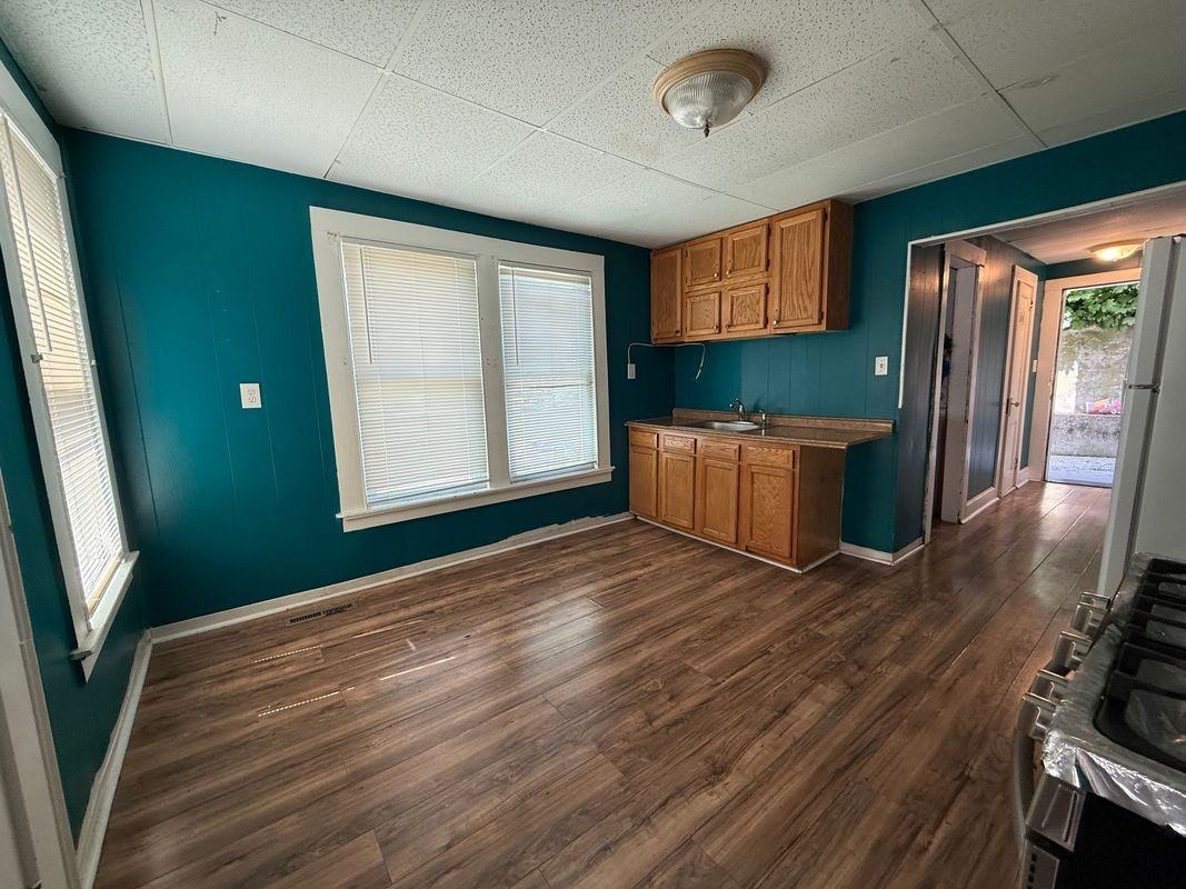 1287 N Main St - Photo 2 of 8