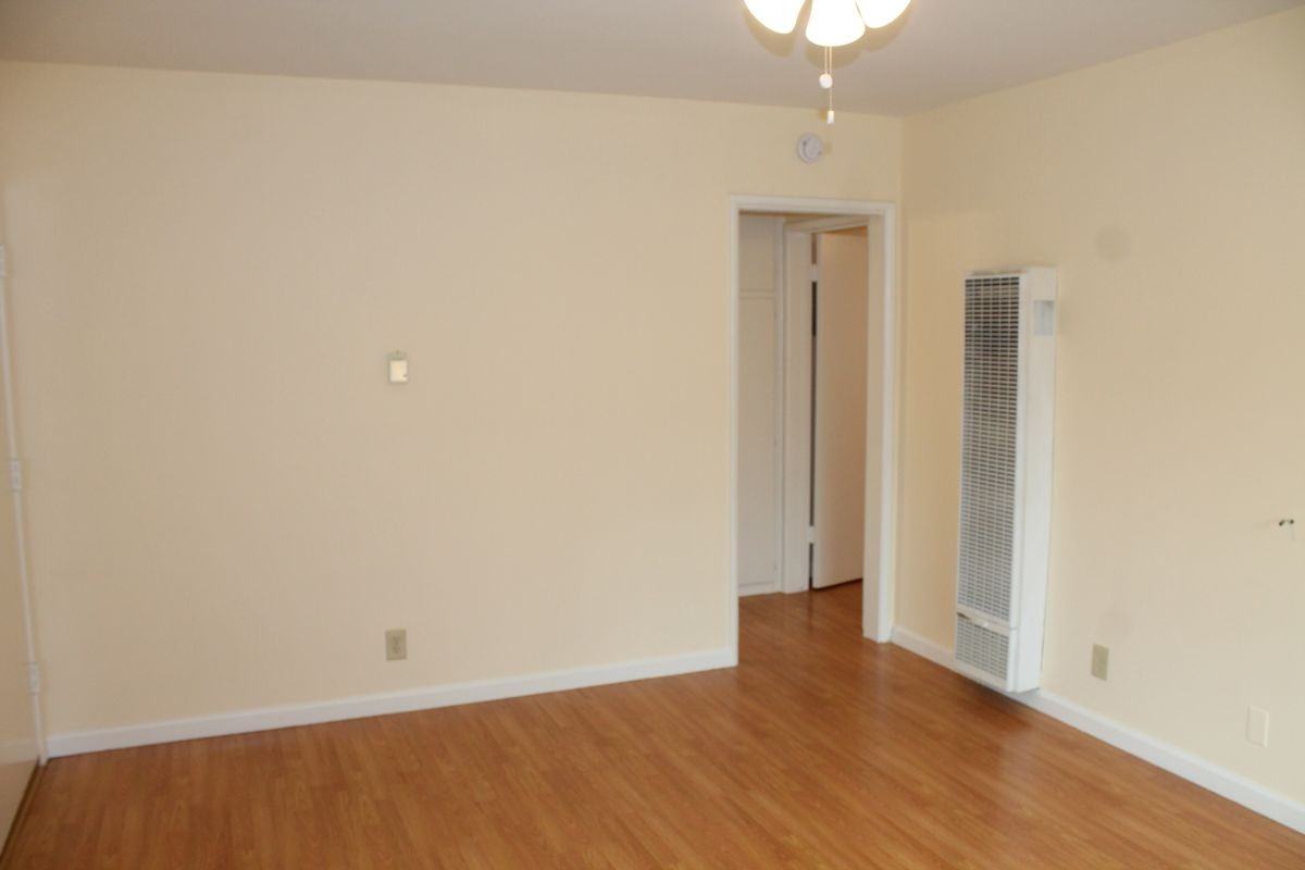 445 E Providencia Ave ##A - Photo 3 of 6