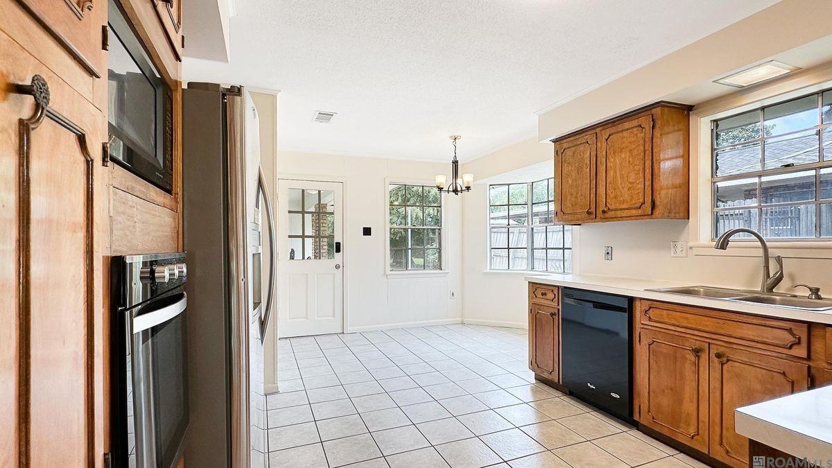 1740 Rue Crozat - Photo 5 of 24