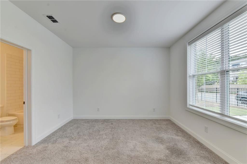 603 Millcroft Blvd - Photo 7 of 38