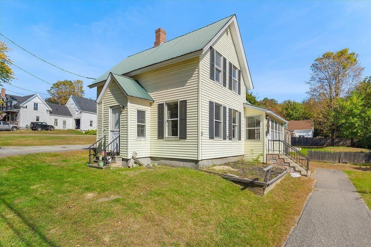 15 Pleasant St - Photo 2 of 20