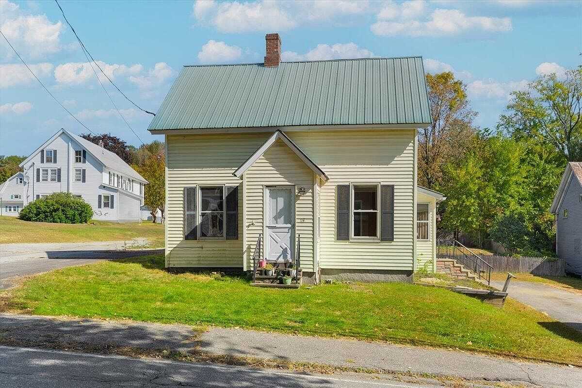 15 Pleasant St - Photo 3 of 20