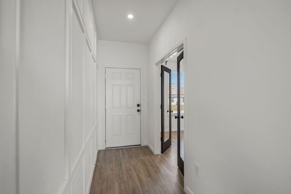 23403 Cranberry Grader Ln - Photo 5 of 37
