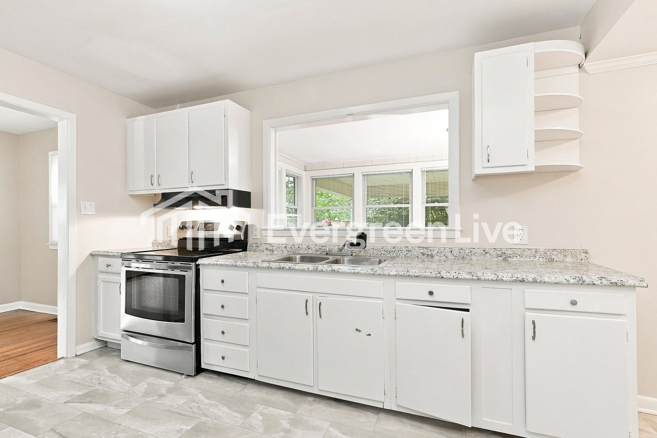 308 Melbourne Rd - Photo 6 of 10