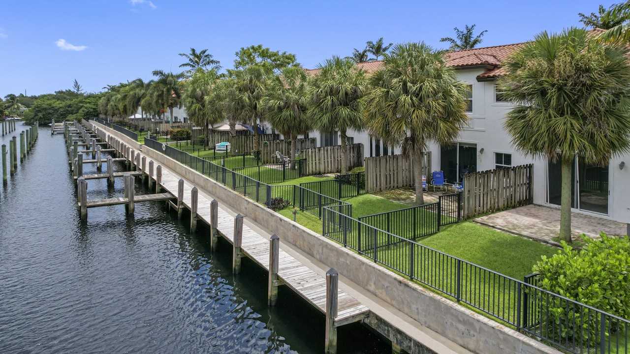 The Isles - Photo 5 of 45