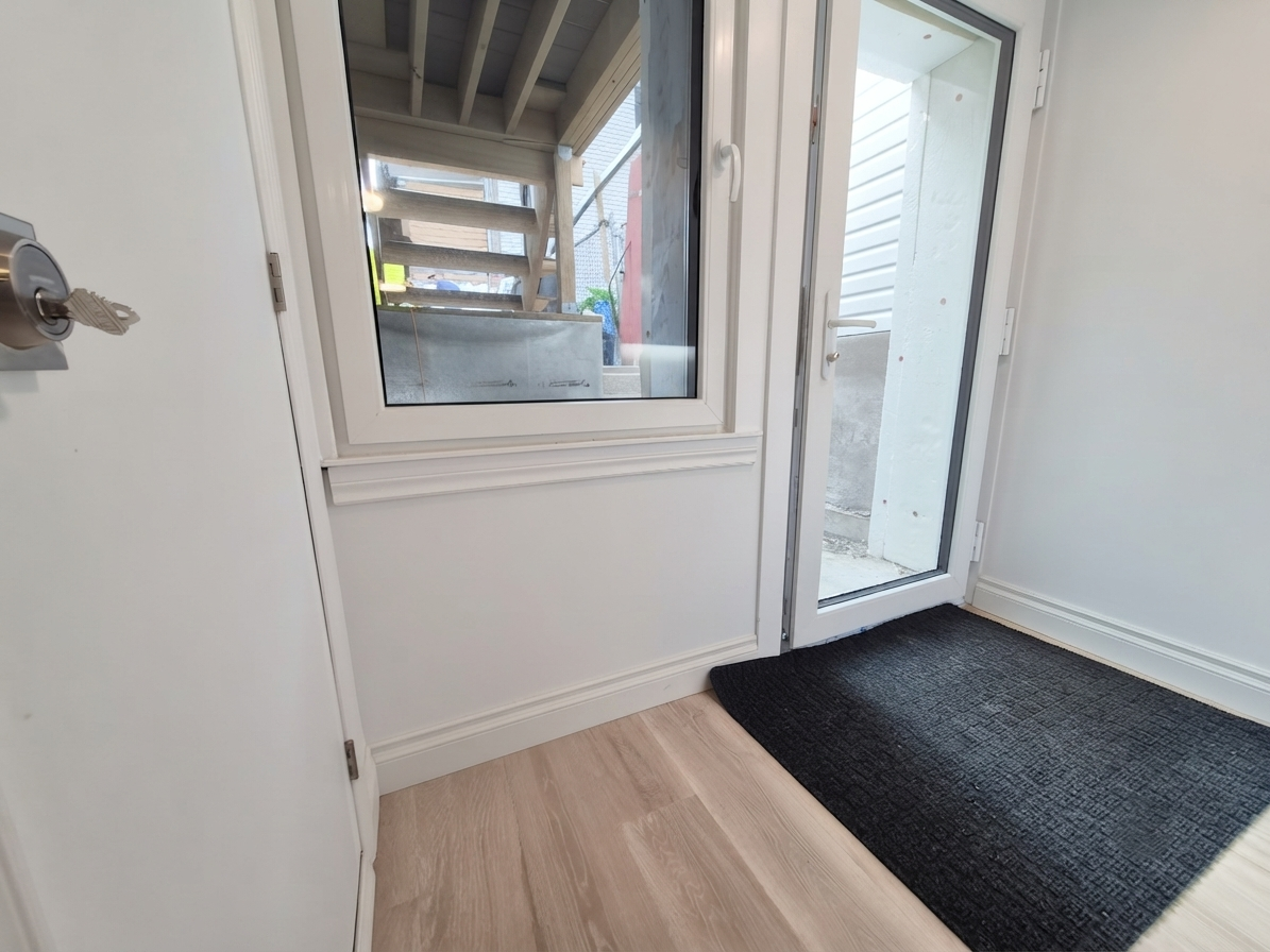 102 Donlands Ave - Photo 4 of 19