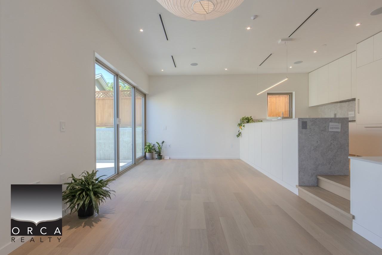 2915 East 5th Avenue 1 - Photo 3 of 24