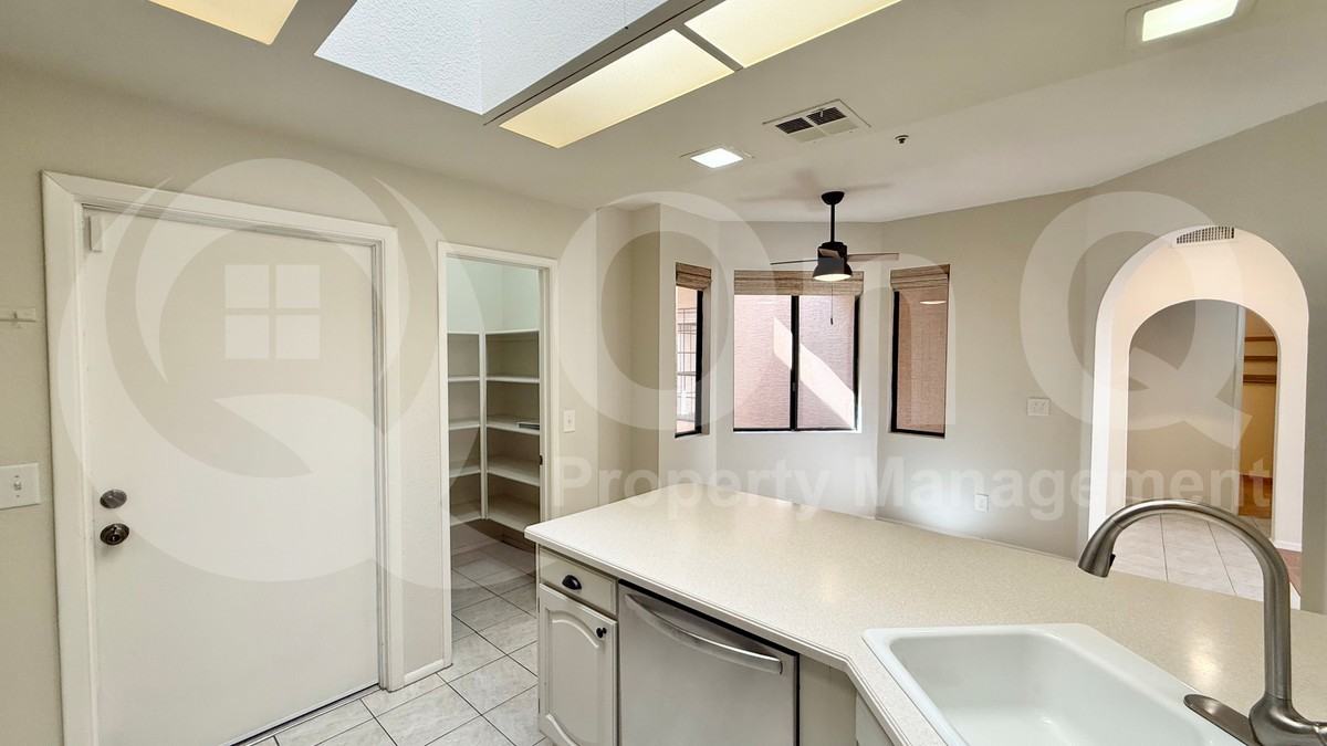 10944 N 117th Pl - Photo 6 of 26