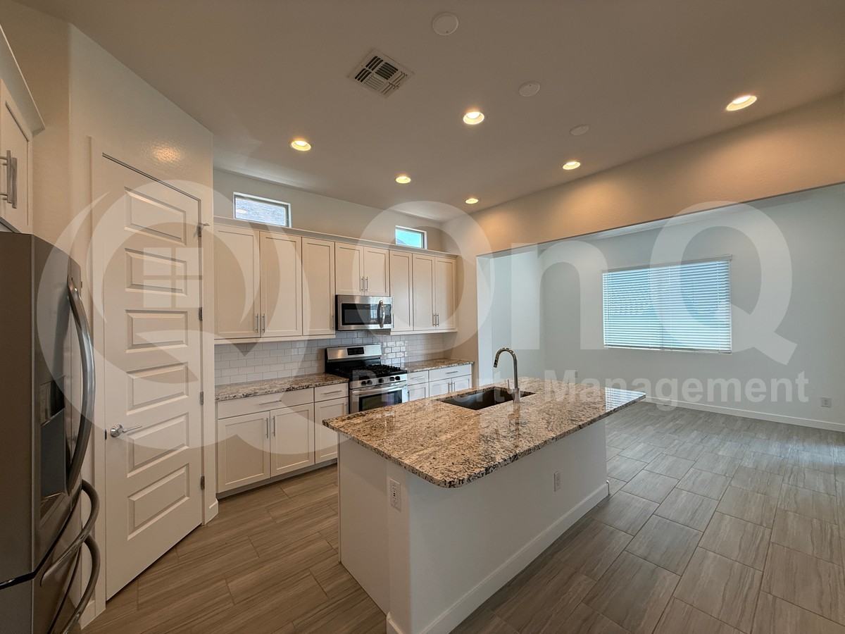 19693 W Monterey Way - Photo 7 of 30