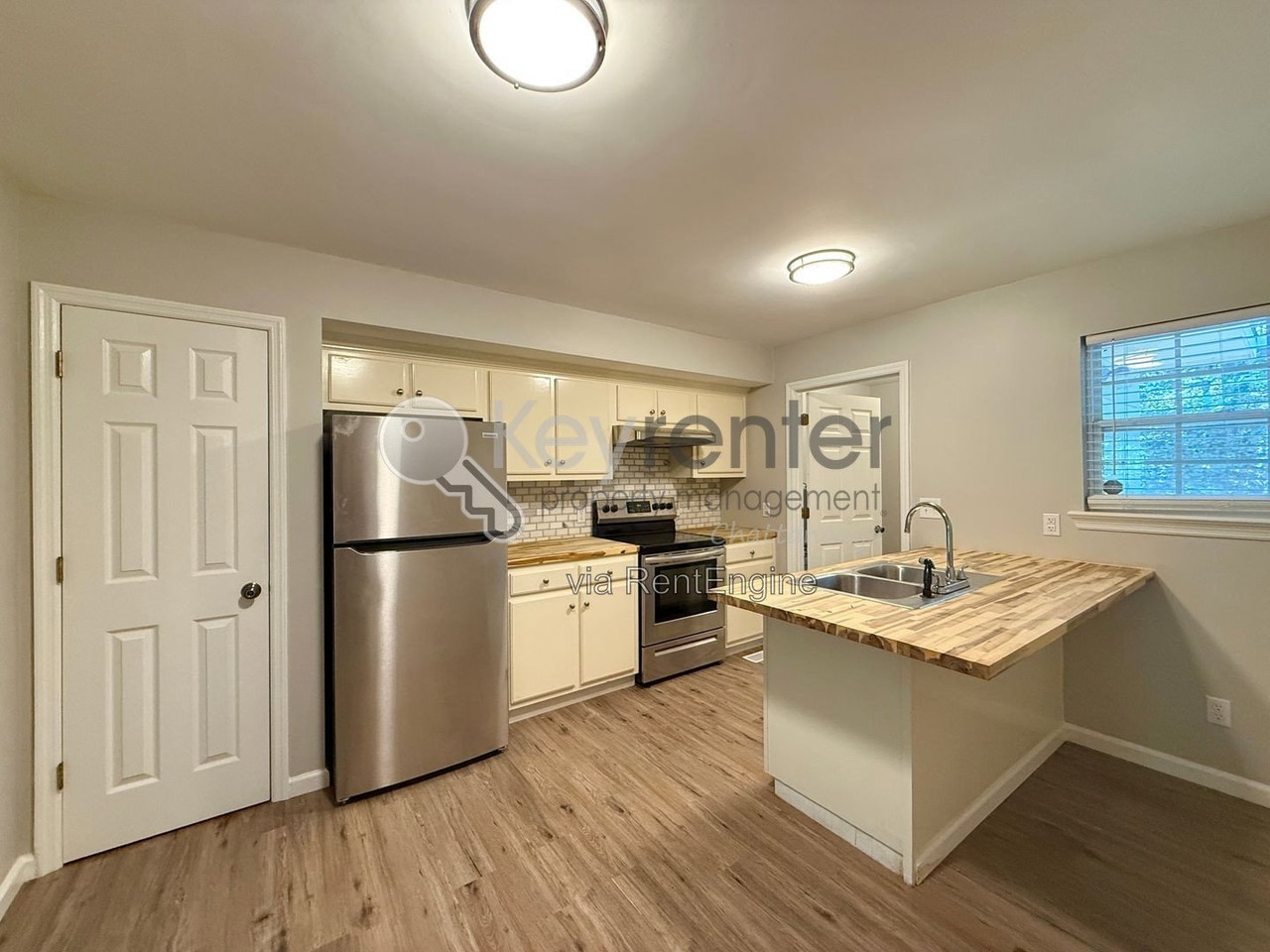 5710 Moody Sawyer Rd #B - Photo 5 of 13