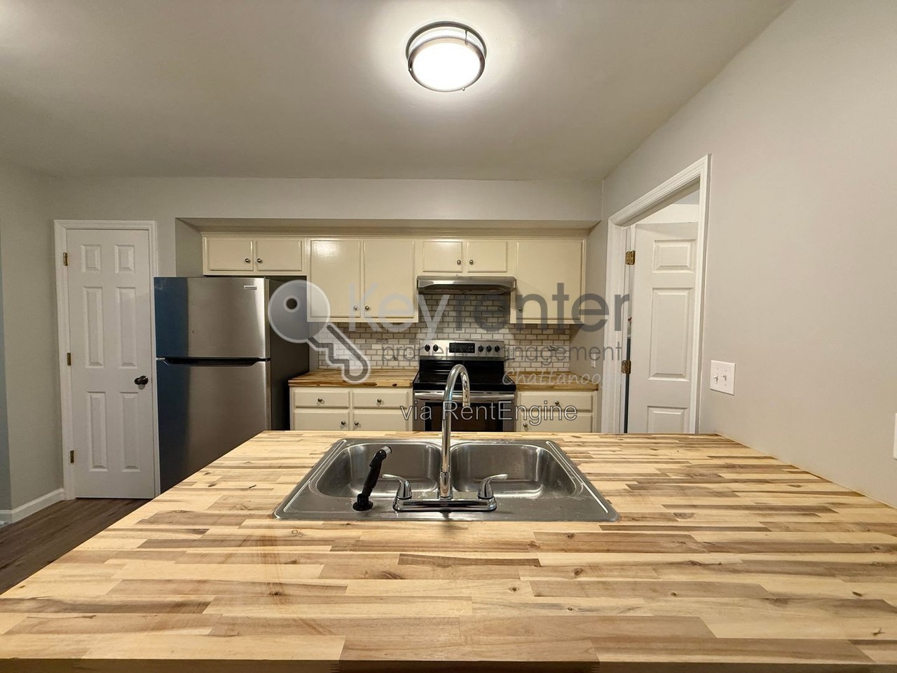 5710 Moody Sawyer Rd #B - Photo 6 of 13