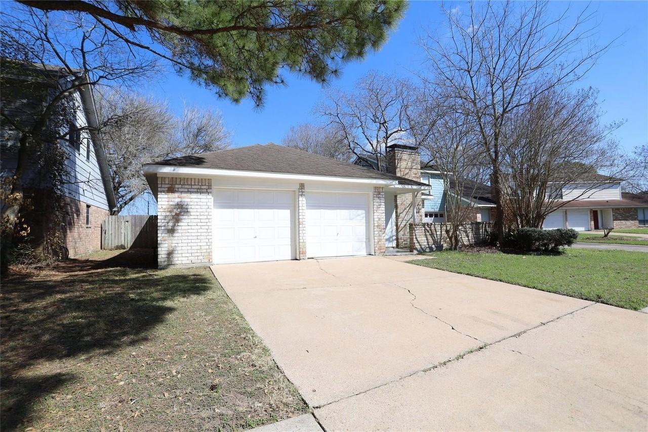 20814 Westgreen Ct - Photo 3 of 26