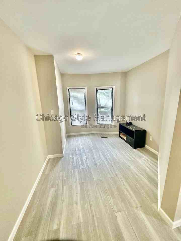 2835 W 38th Pl #1 - Photo 3 of 19