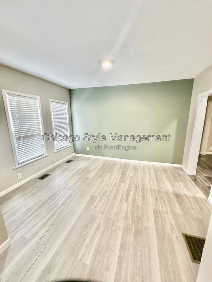 2835 W 38th Pl #1 - Photo 4 of 19