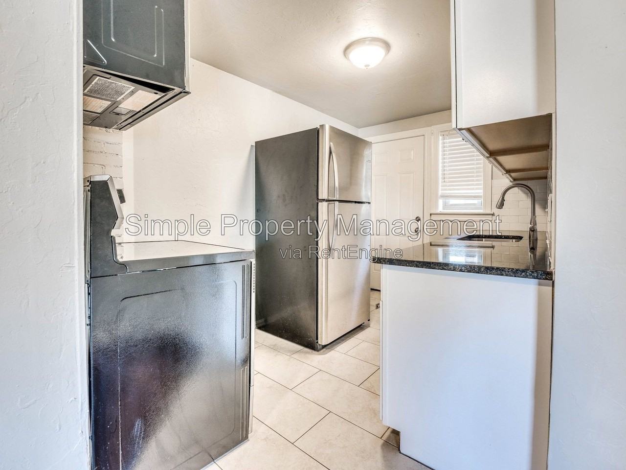 3114 Nw 12th St #1 - Photo 4 of 12