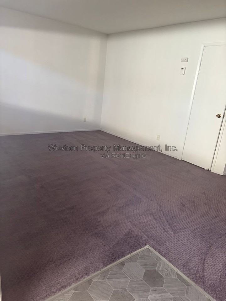1910 46th Ave #19 - Photo 5 of 10