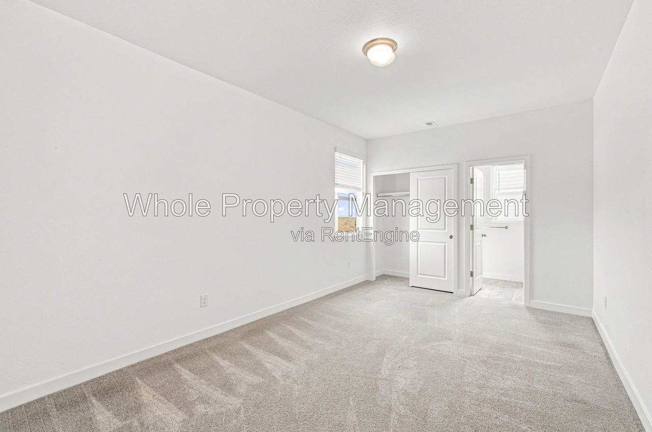 15612 W Floyd Dr - Photo 2 of 31