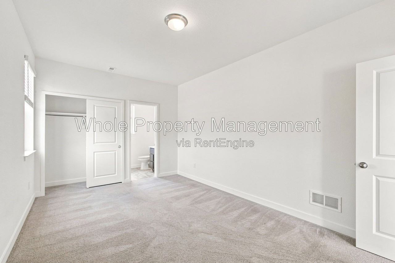 15612 W Floyd Dr - Photo 3 of 31