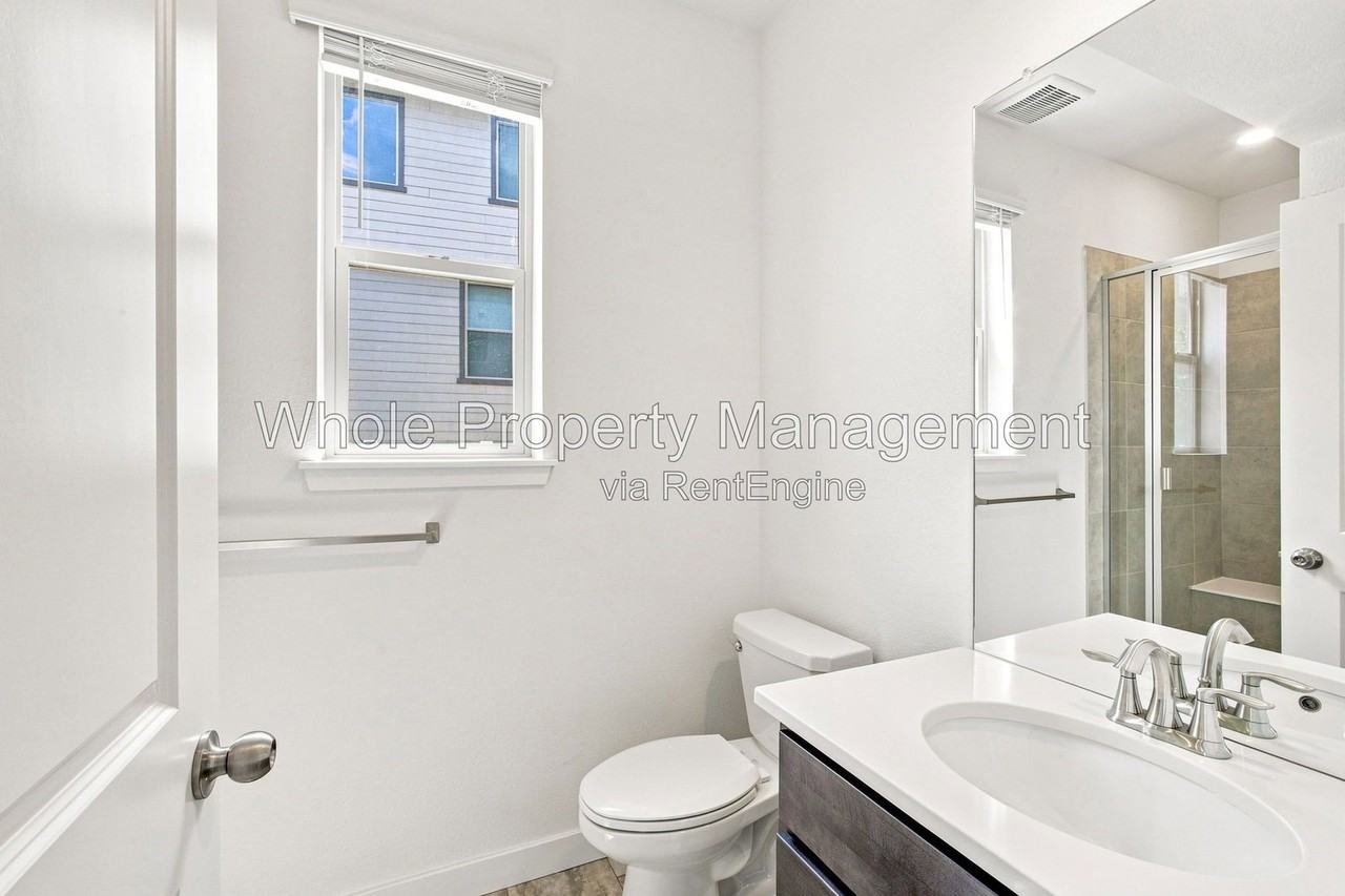 15612 W Floyd Dr - Photo 4 of 31