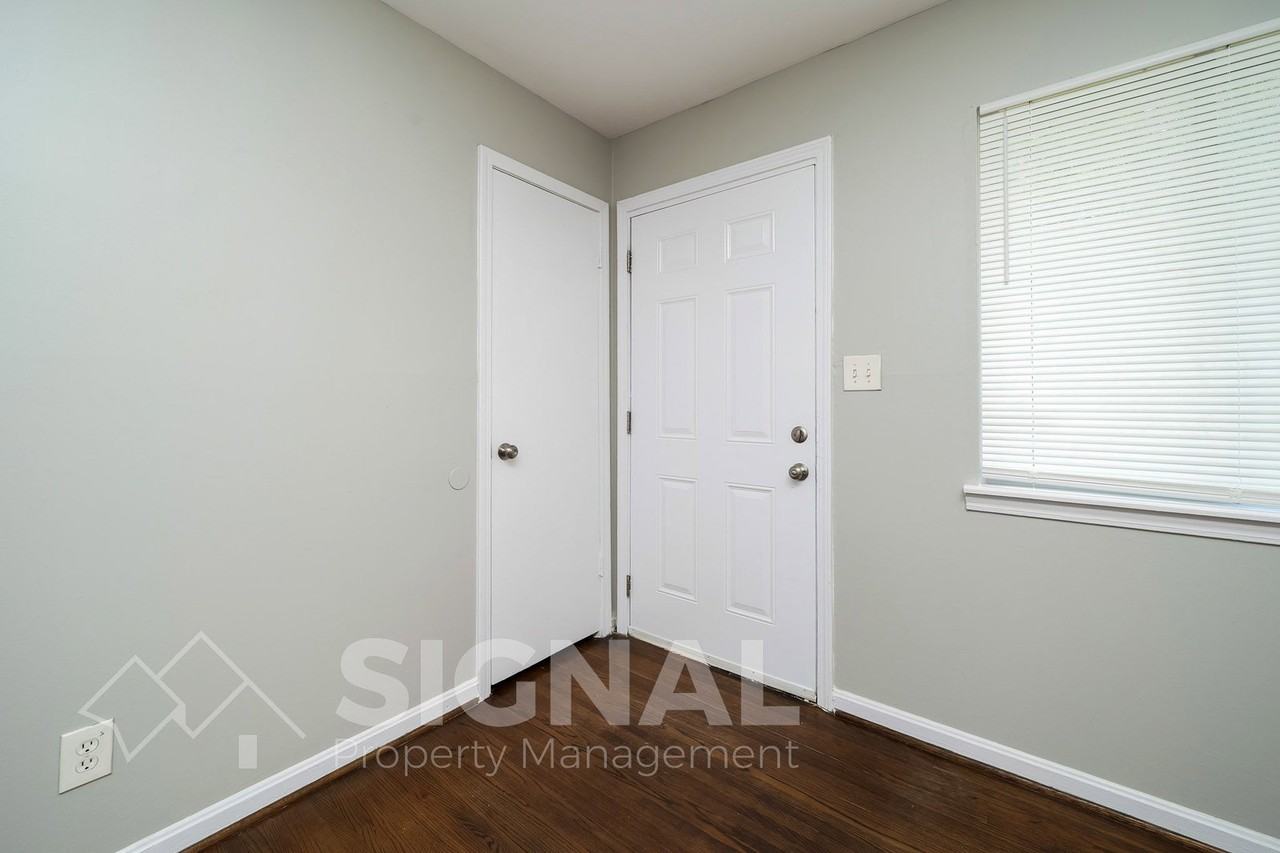 320 Argonne Dr Ne - Photo 5 of 23