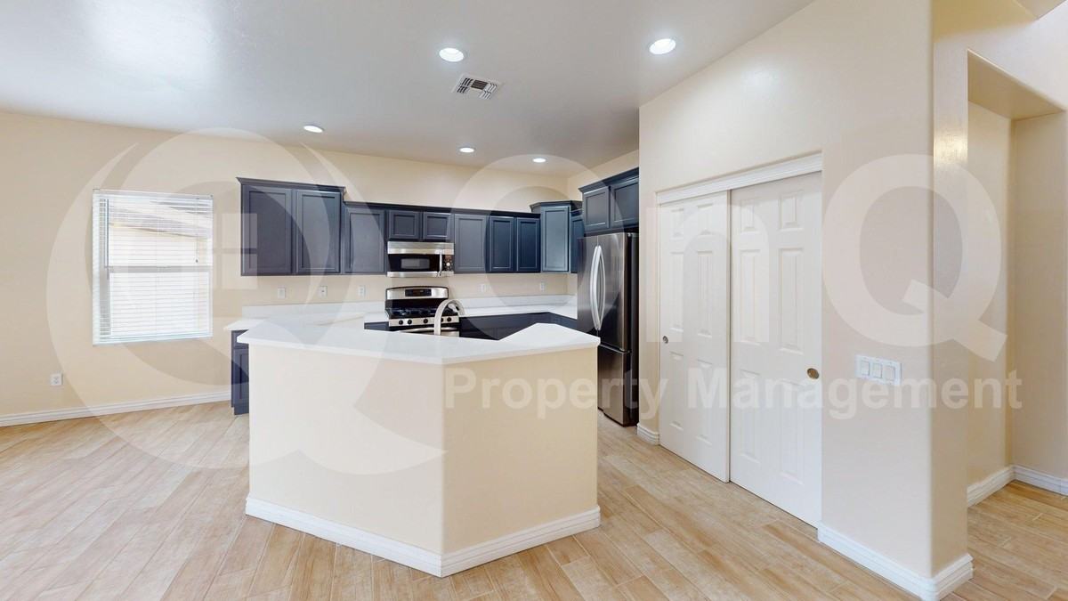 10418 E Painted Turtle Ln - Photo 3 of 18