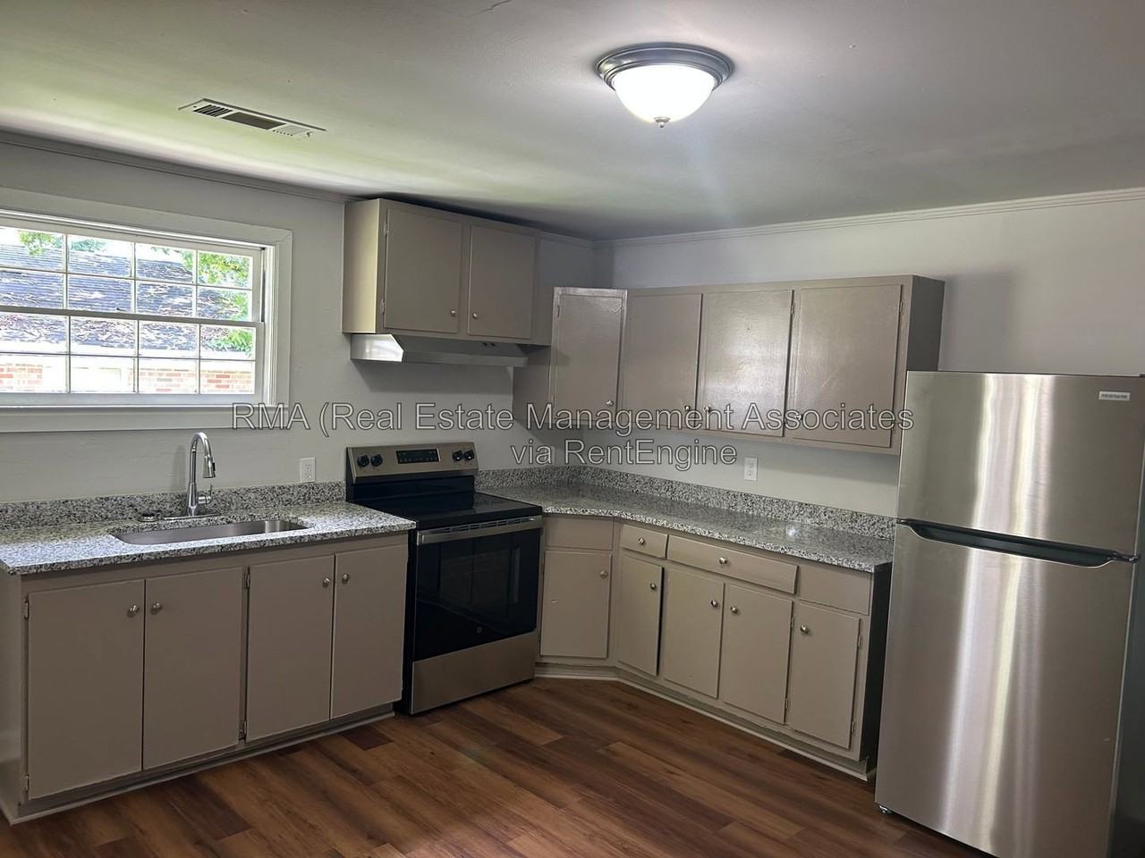 1340 Drewery Ave #A - Photo 5 of 6