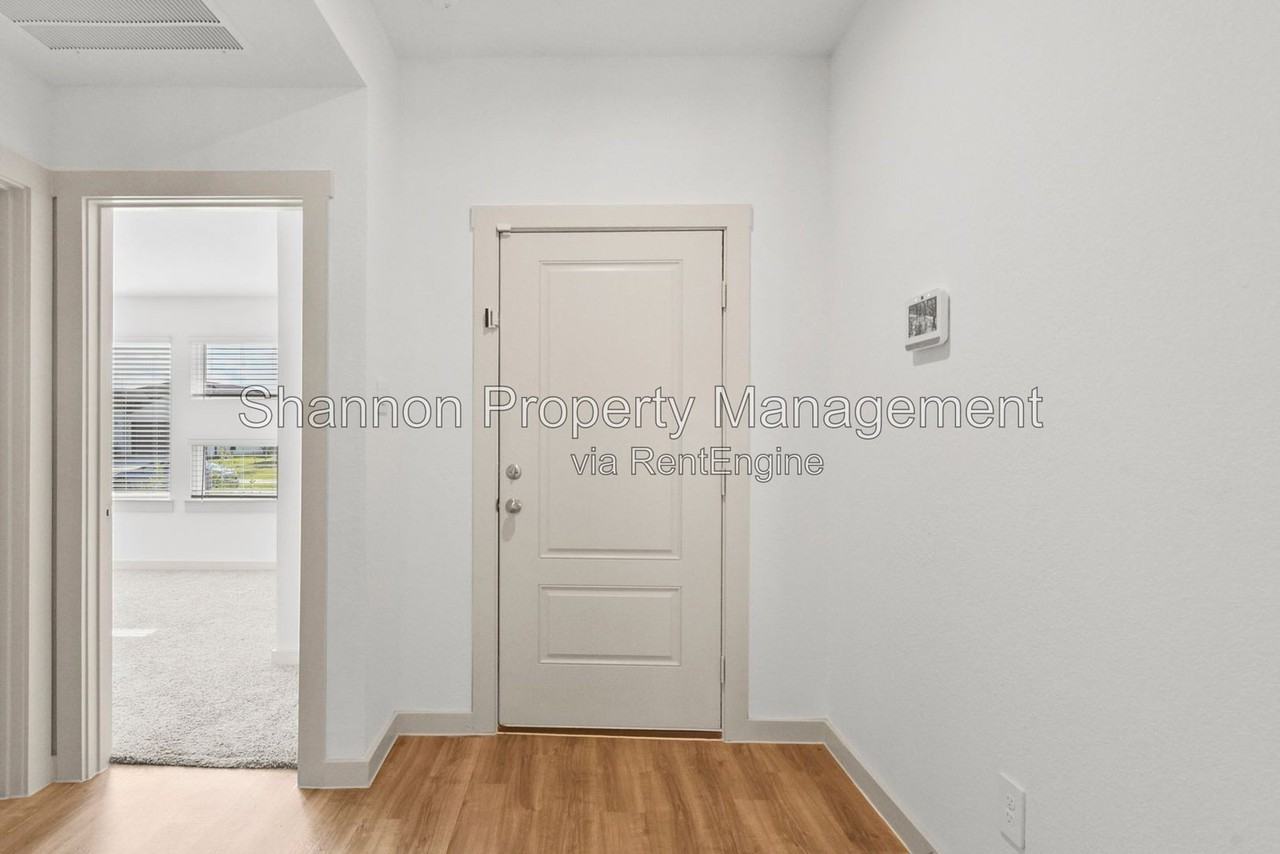 7915 Murciana Dr - Photo 5 of 38