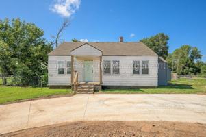 featured image of 4012 E Reno Ave