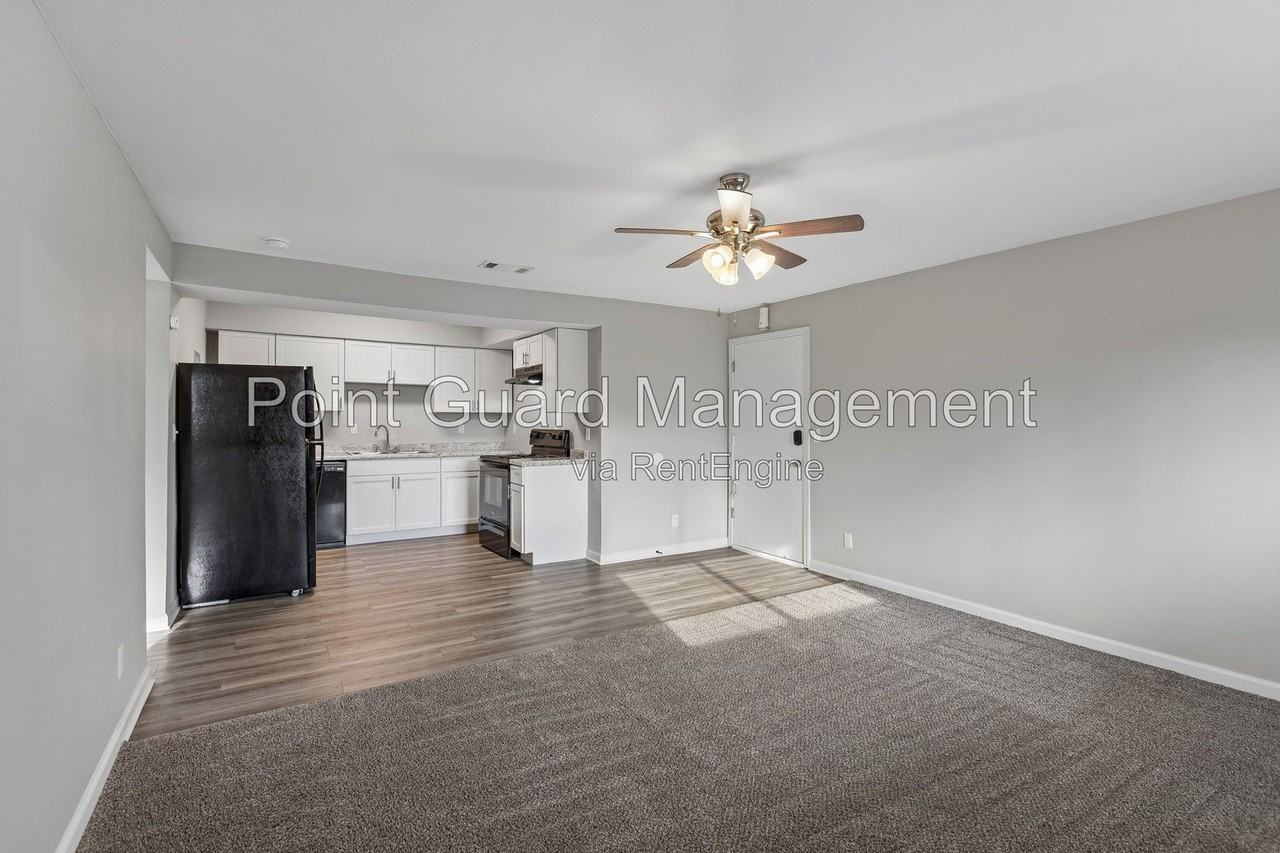 1404 Lee Dr #63 - Photo 3 of 21