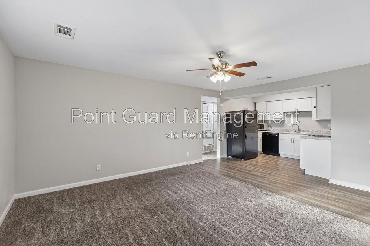 1404 Lee Dr #63 - Photo 4 of 21