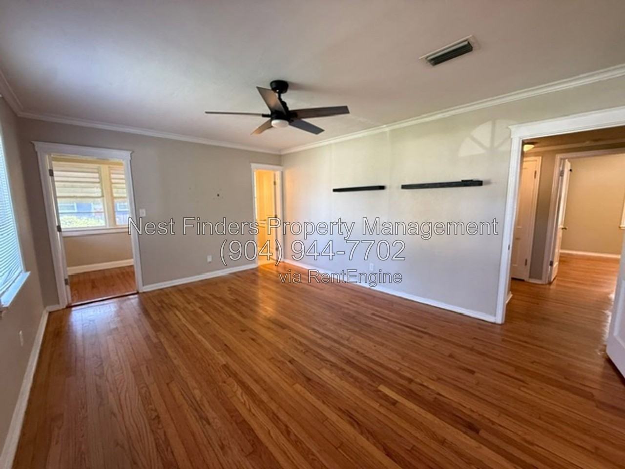 1309 Macarthur St - Photo 2 of 32