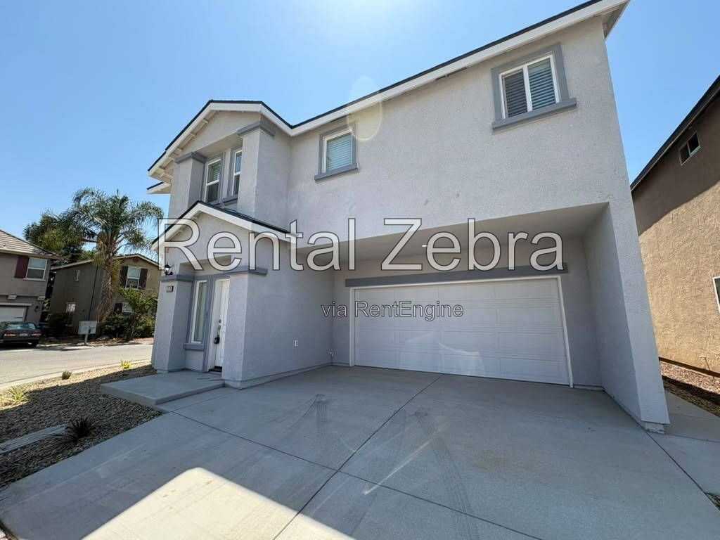 1310 Playa Del Rey Dr - Photo 2 of 29