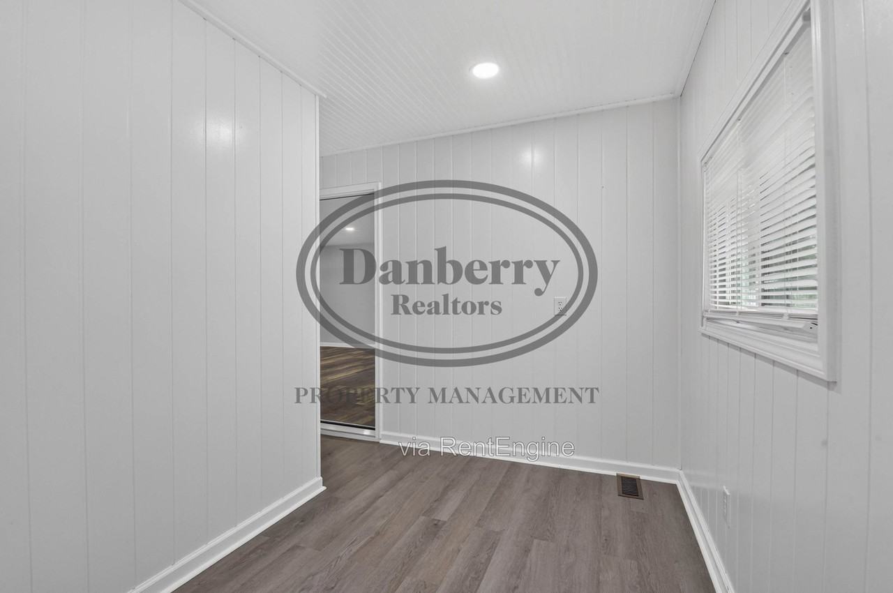 6051 Graystone Dr #1 - Photo 5 of 33