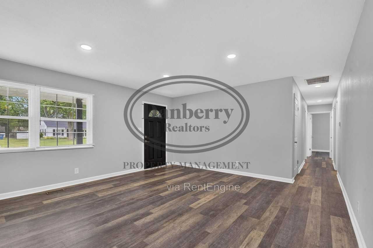 6051 Graystone Dr #1 - Photo 7 of 33