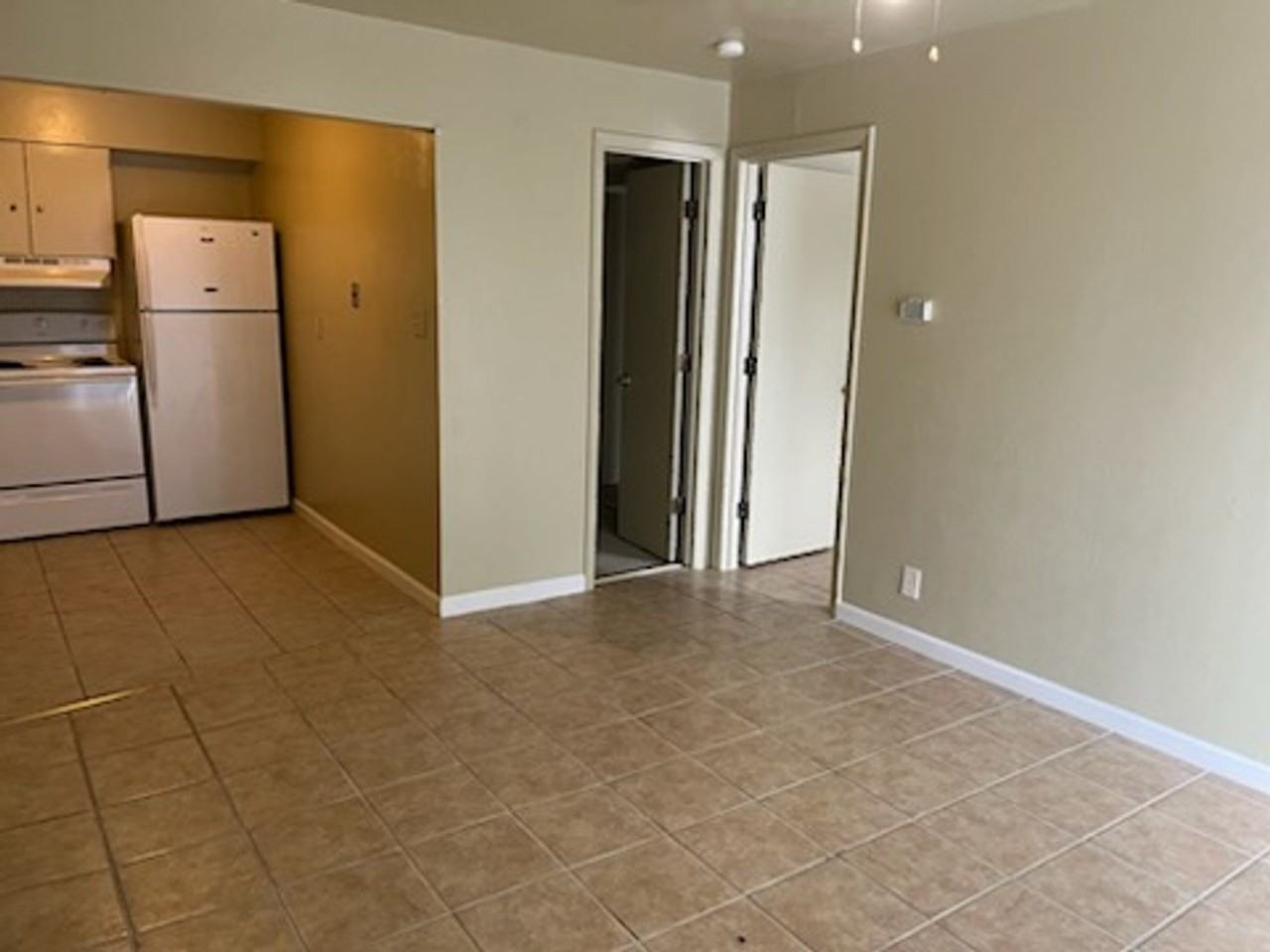 Gravois Apartments LLC - Photo 3 of 19