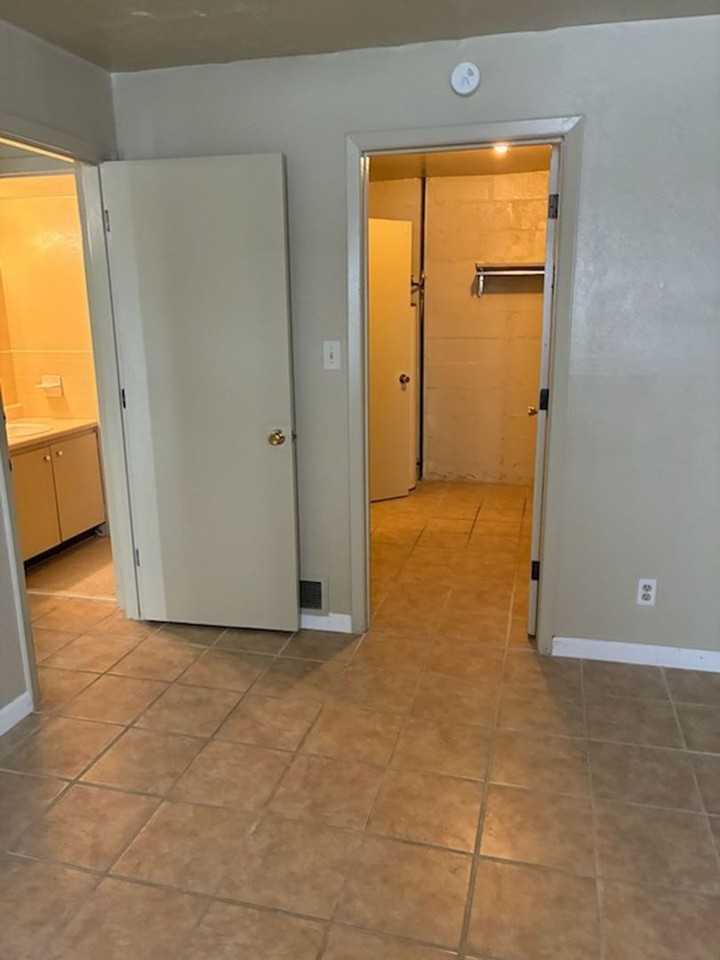 Gravois Apartments LLC - Photo 6 of 19