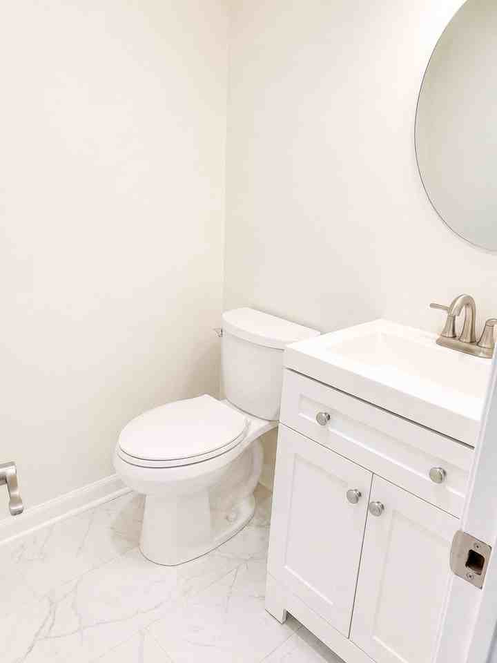 235 King St #2 - Photo 5 of 12