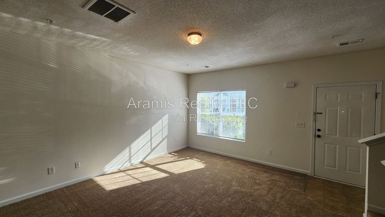 2847 Laurel Ridge Cir - Photo 6 of 16