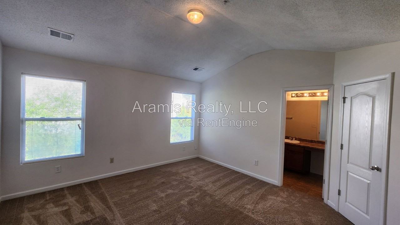 2847 Laurel Ridge Cir - Photo 7 of 16