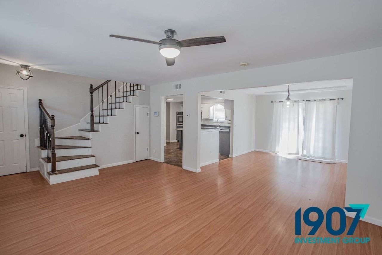 616 Redstone Ave - Photo 7 of 26