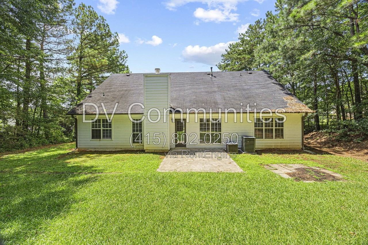 140 Coach Dr - Photo 4 of 26