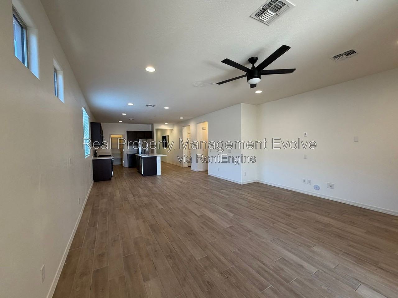 5731 W Encinas Ln - Photo 6 of 35