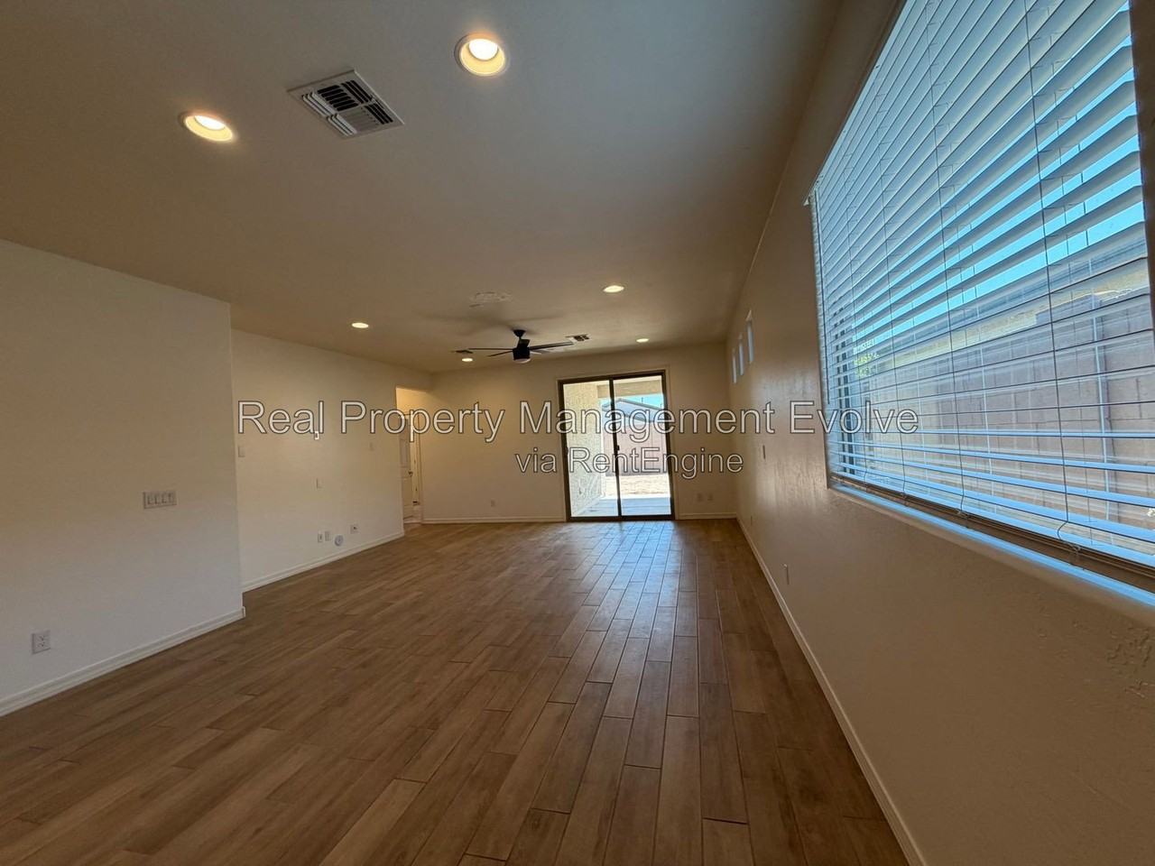 5731 W Encinas Ln - Photo 7 of 35