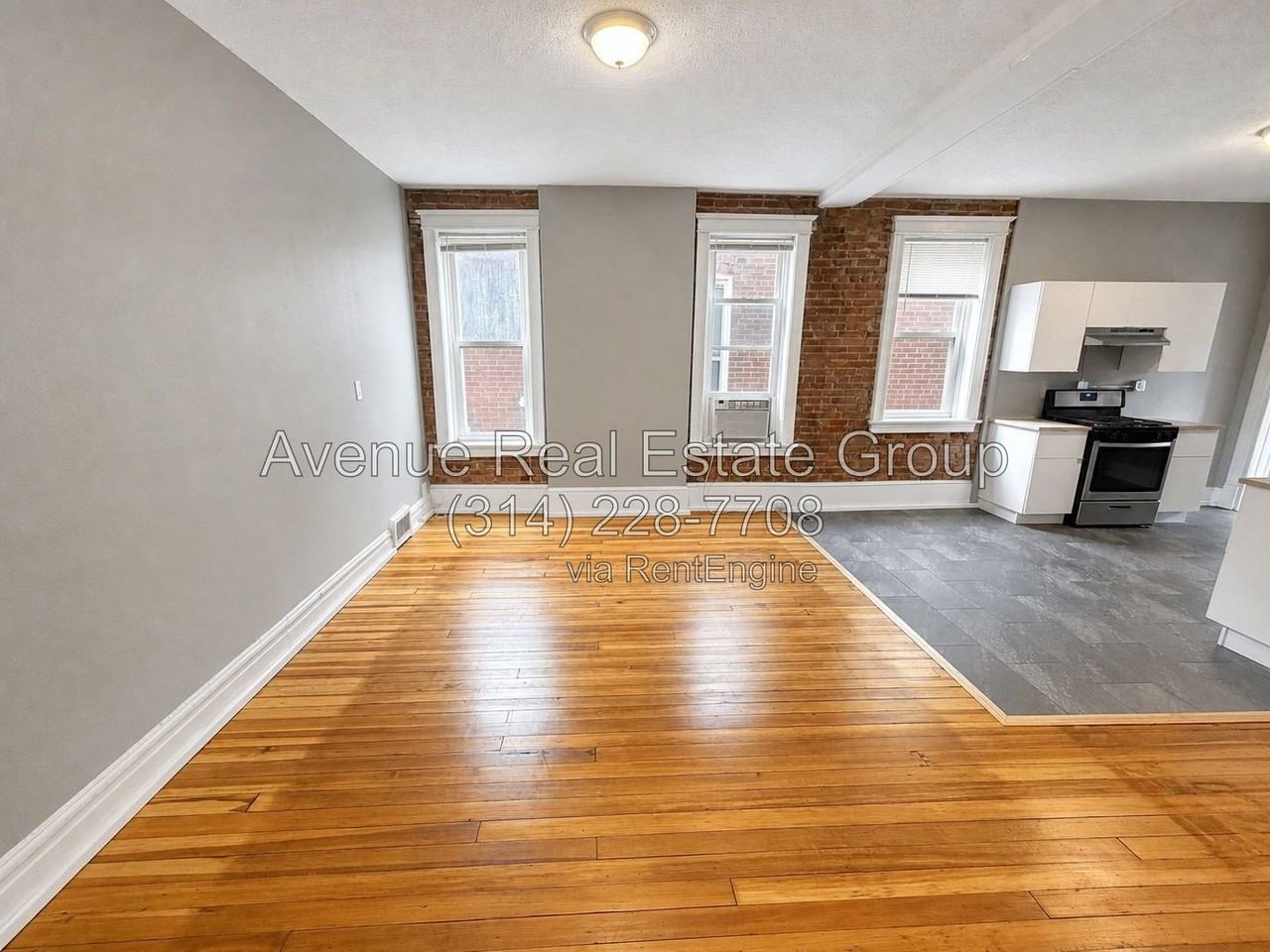 3325 Nebraska Ave #2F - Photo 3 of 13