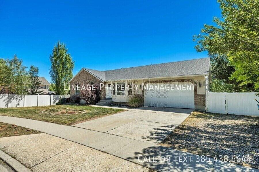 13863 S Kessler Peak Dr #B - Photo 4 of 19