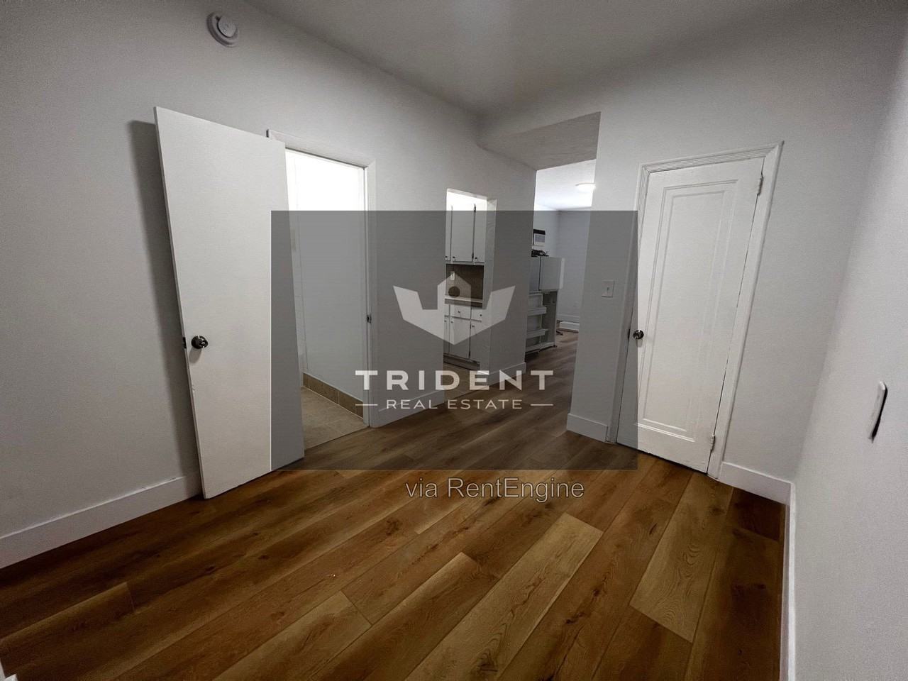1030 Jefferson Ave #5 - Photo 6 of 12