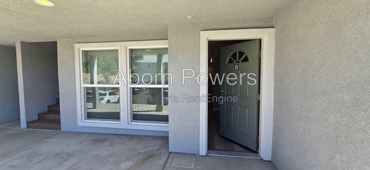 575 Racquet Way #575B - Photo 2 of 22