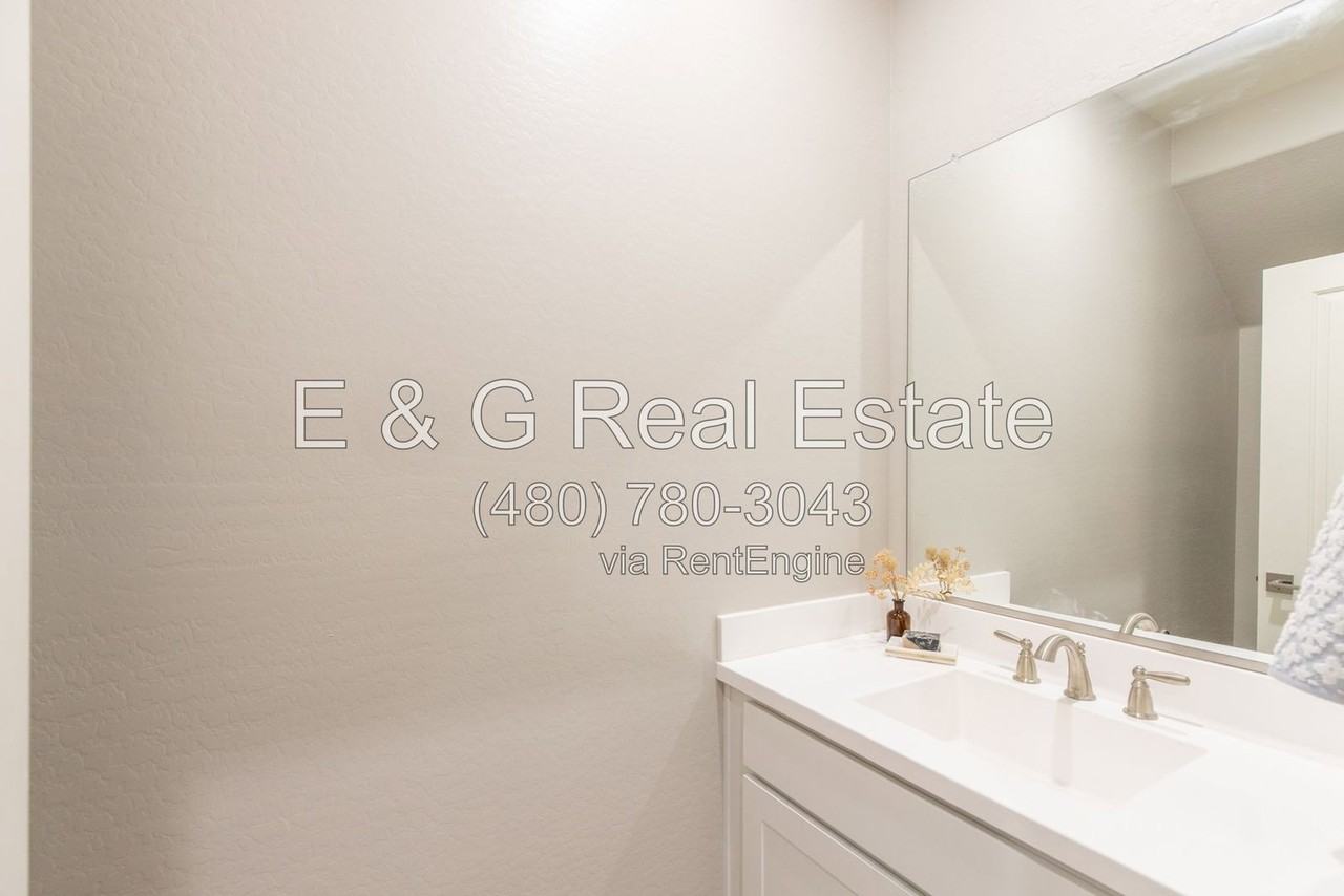 3725 E Flower St - Photo 4 of 21