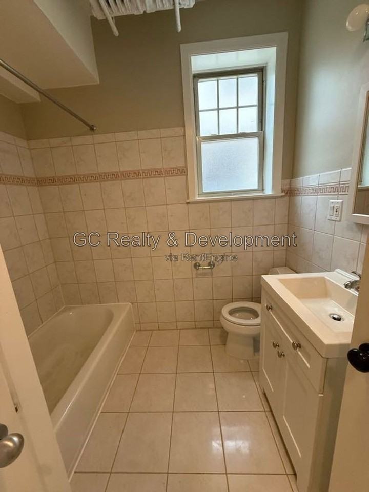 807 Reba Pl #G - Photo 5 of 11