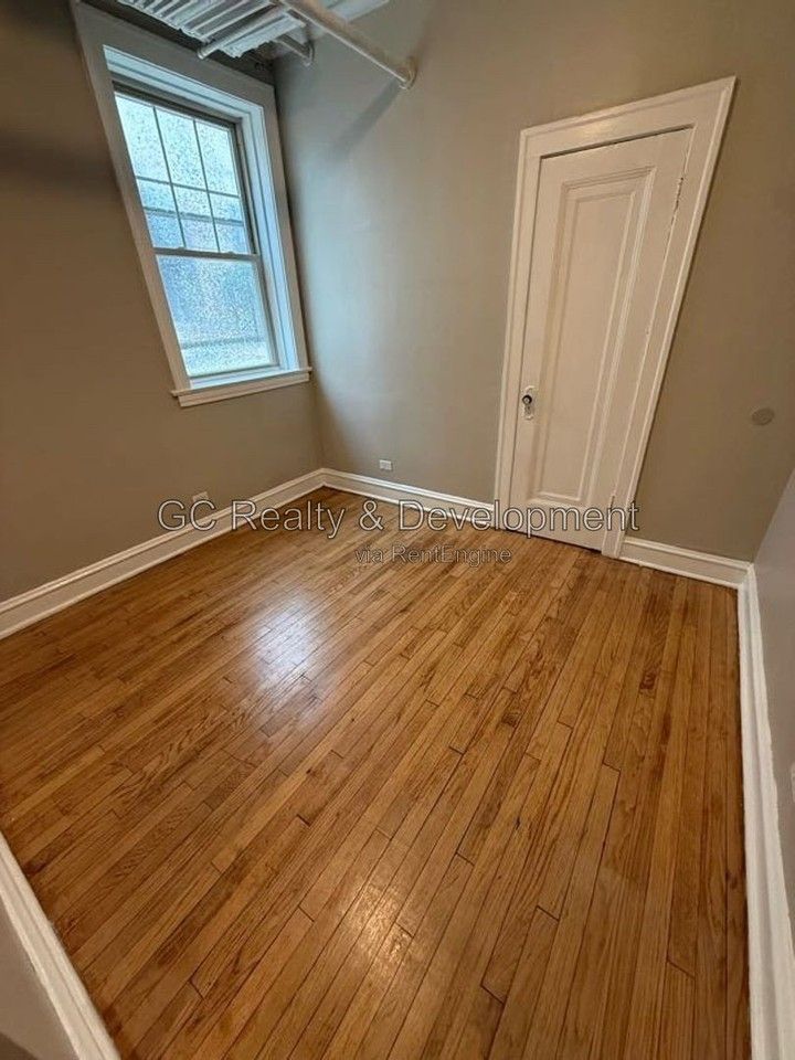 807 Reba Pl #G - Photo 6 of 11